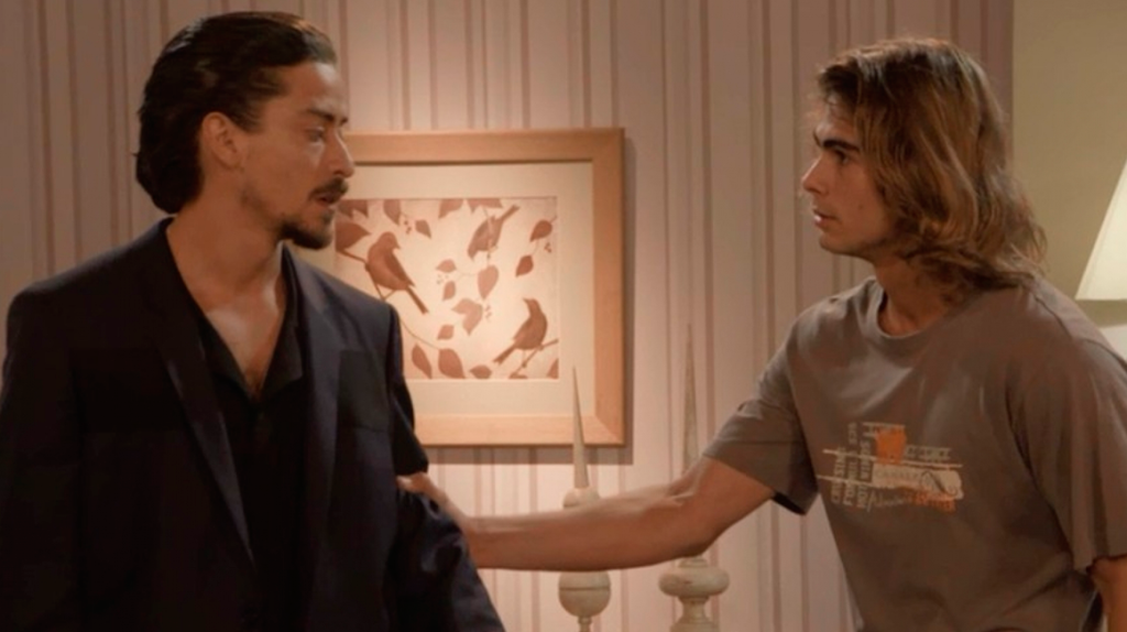 Resumo da novela Verao 90, Jeronimo e João brigam resumo-verao-90-jeronimo-e-joao-2