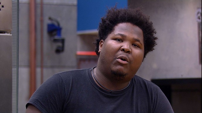 Ronan discute com Matheus e ganha crítica do brother: ‘Ele acha que é o dono da casa’