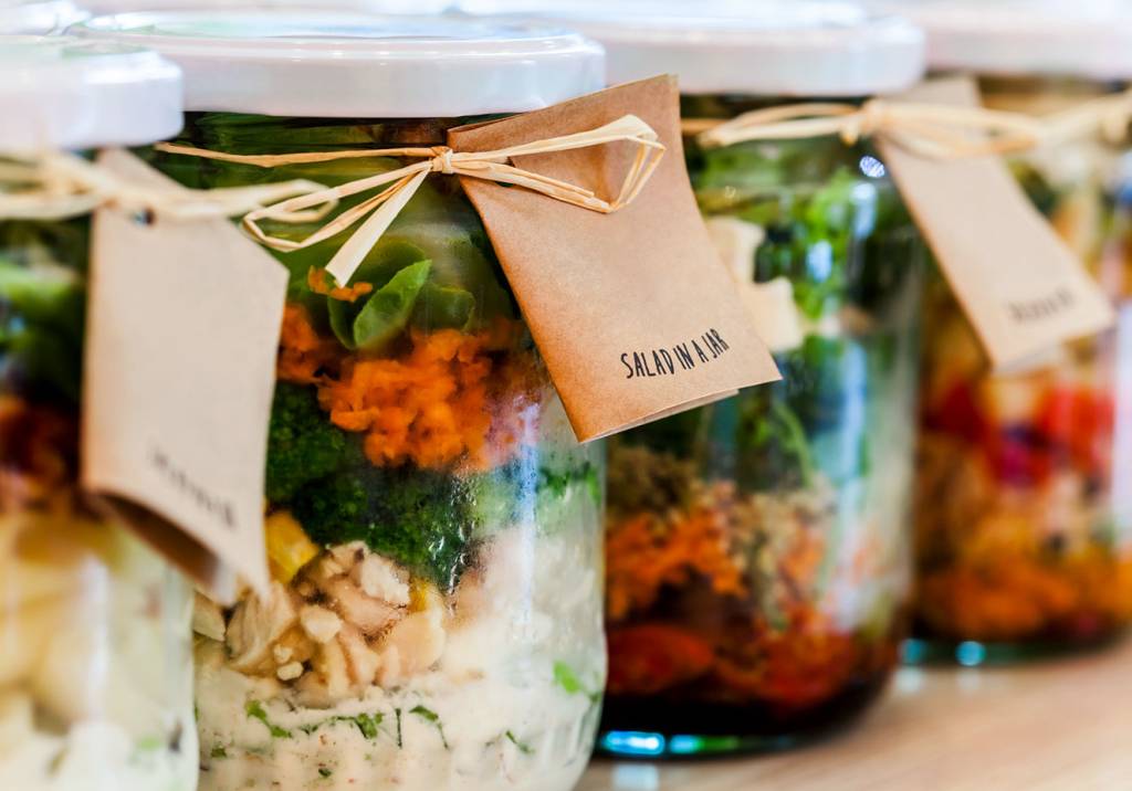 5 receitas para montar sua salada no pote para todos os dias da semana