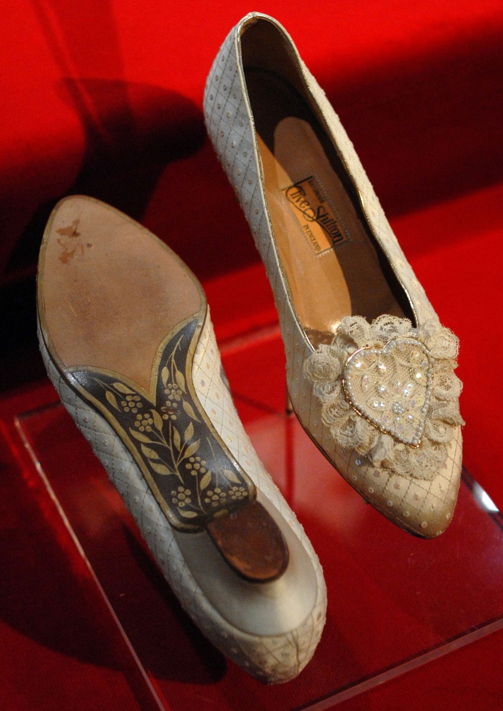 Sapatos do casamento da Princesa Diana