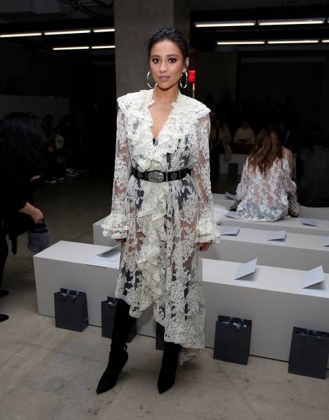 Shay Mitchell no desfile de Zimmermann