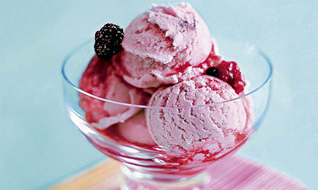 Sorvete de frutas vermelhas Sorvete de frutas vermelhas