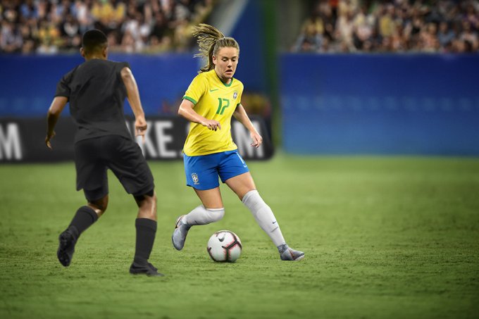 Mulheres sujam o uniforme no futebol americano do Brasil - Foto 9 - Futebol  - R7