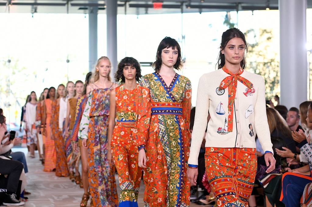 Ao vivo: assista ao desfile da Tory Burch na NYFW