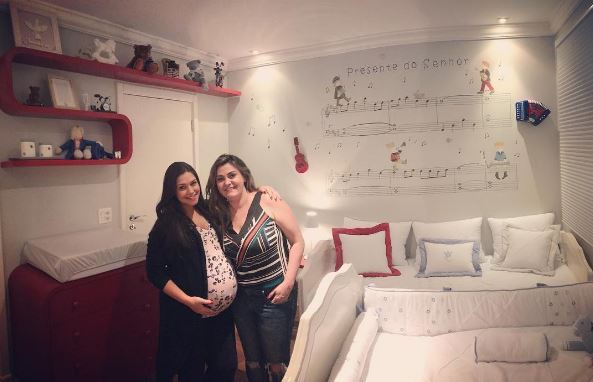 Grávida, Thaís Fersoza mostra o quartinho do Teodoro