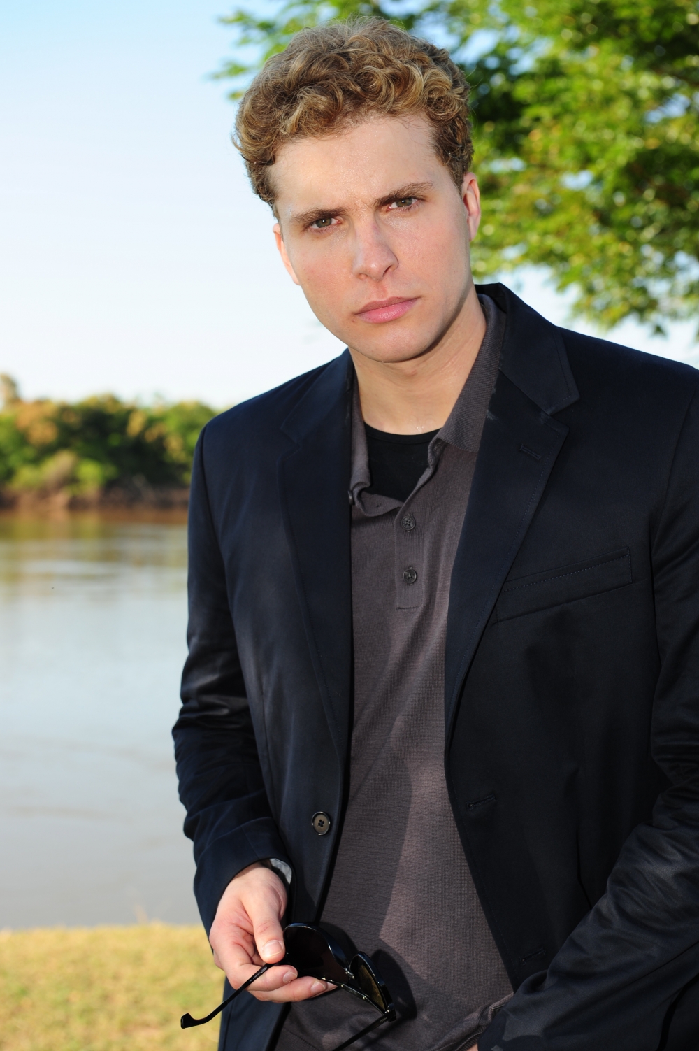 Araguaia: Vitor tenta libertar Amélia de Max