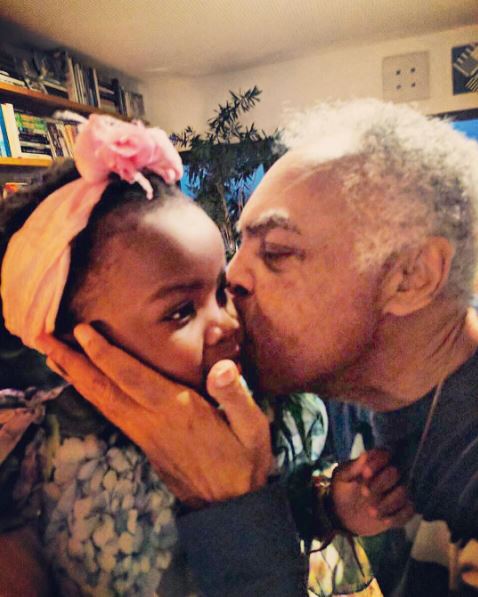 Titi conhece Gilberto Gil: “1ª música que aprendeu a cantar”