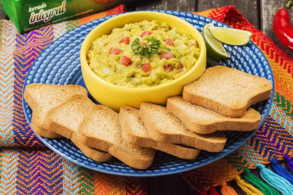 Torradas com guacamole