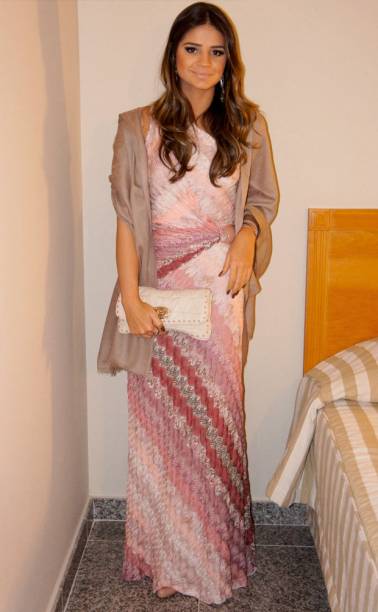 Vestido Missoni, clutch Miu Miu e sapatos Christian Louboutin