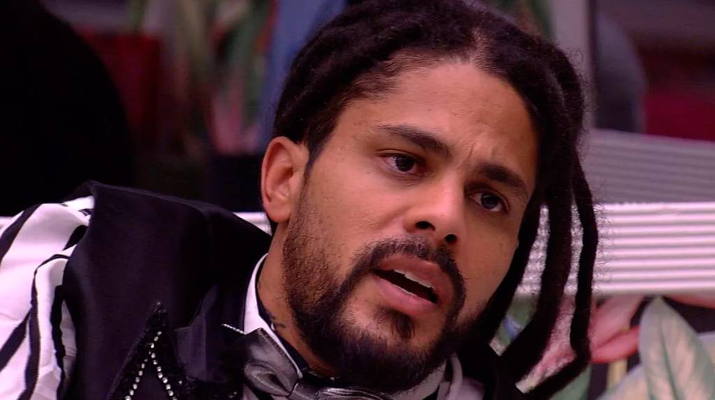 Viegas abandona festa e desabafa sobre sua participação no BBB18