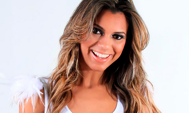 Vina Calmon é apresentada como nova vocalista do Cheiro de Amor