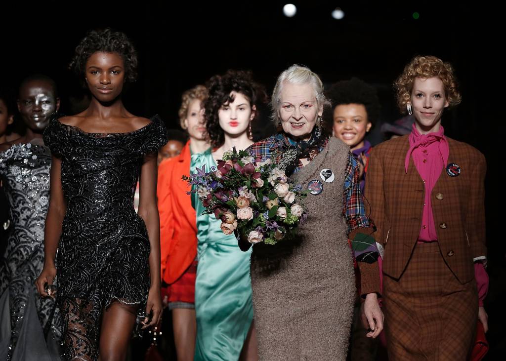 Filho de Vivienne Westwood queima acervo de 7 milhões de dólares para provar que o punk não morreu