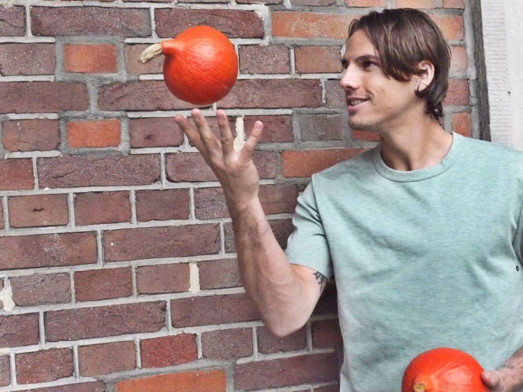 Yann Sommer, goleiro da Suíça, além de ser MUITO LINDO, sabe cozinhar