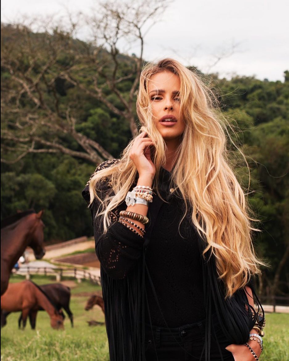 yasmin-brunet-cabelao yasmin-brunet-cabelao