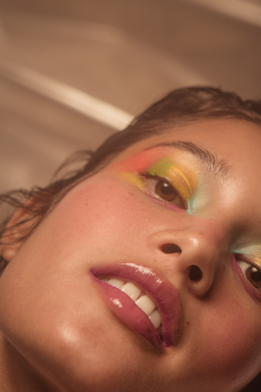 make-colorido-arco-iris-carnaval make-colorido-arco-iris-carnaval