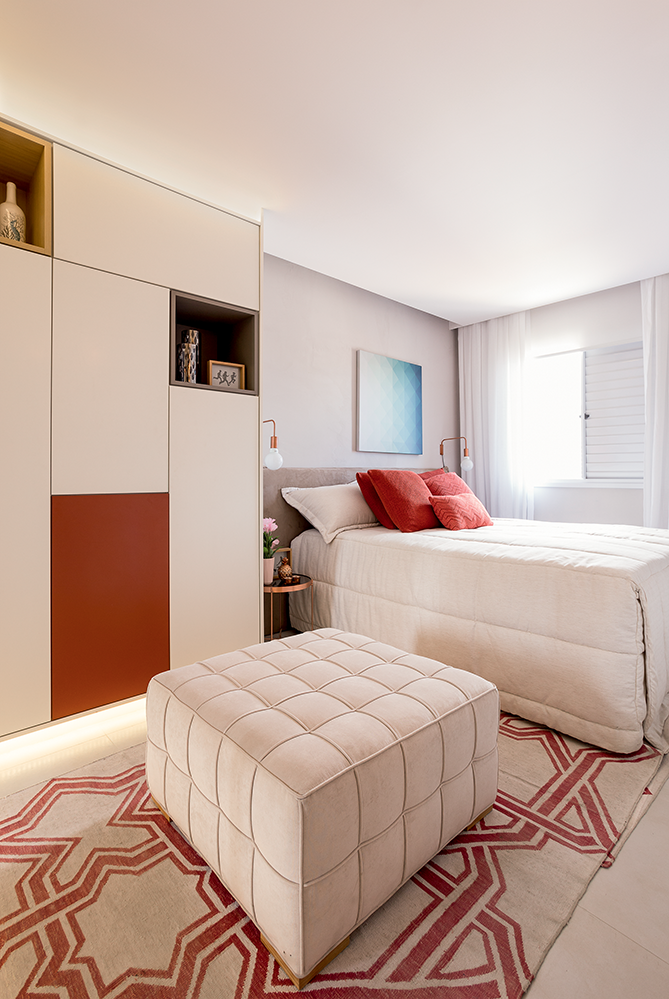 apartamento-de-63-m2-projeto-combina-madeira-com-toque-de-cor-quarto apartamento-de-63-m2-projeto-combina-madeira-com-toque-de-cor-quarto