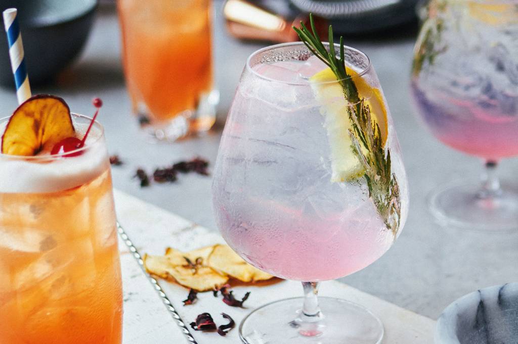 Drink de chá de macã, canela e camomila