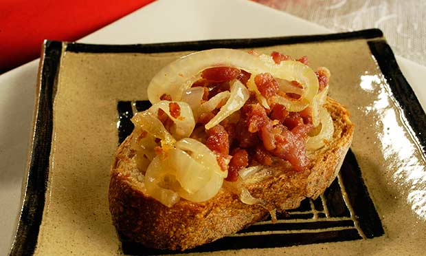 Bruschetta de calabresa