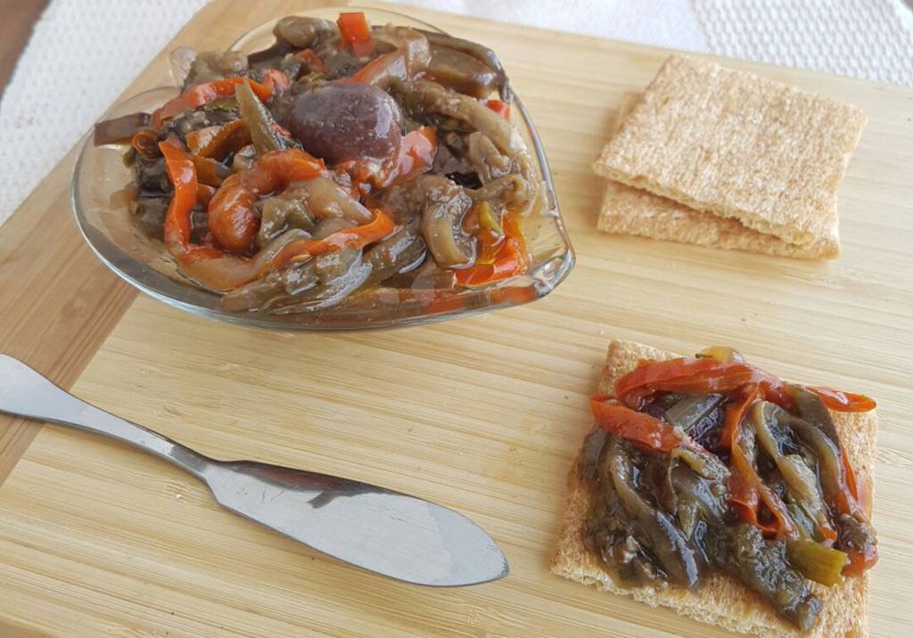 Esta caponata é uma ótima opção de entrada. Anote a receita!