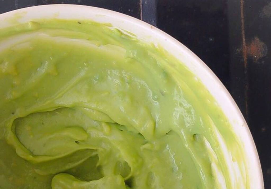 Creme de abacate proteico para o pós-treino