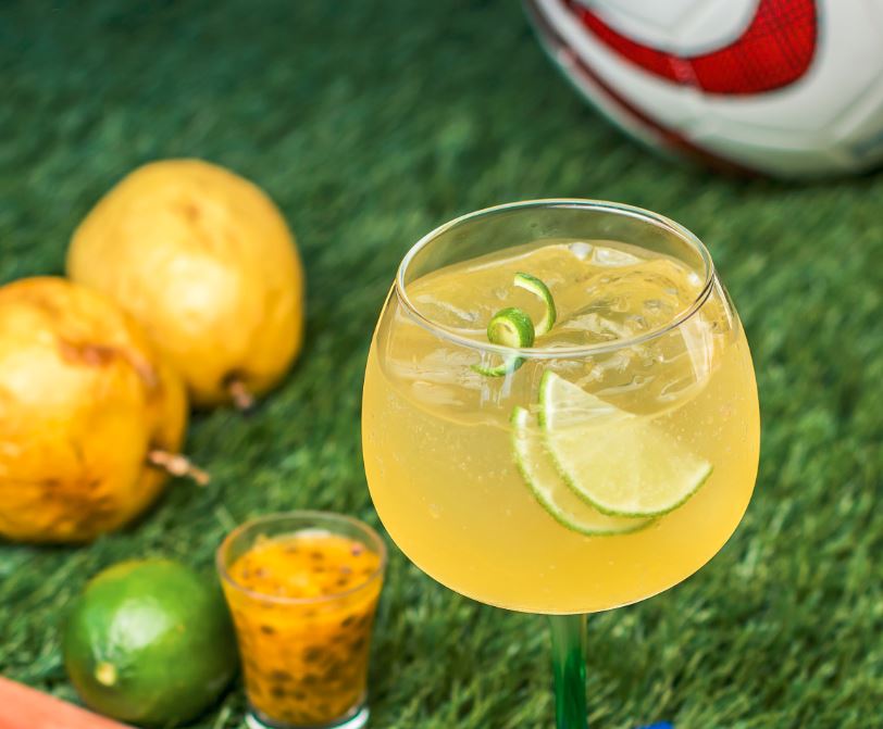 Copa do Mundo: aprenda a fazer um drink amarelo-canarinho