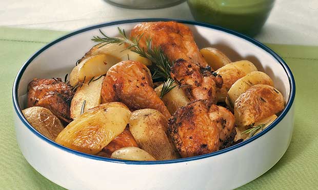 Frango picante com batata ao forno