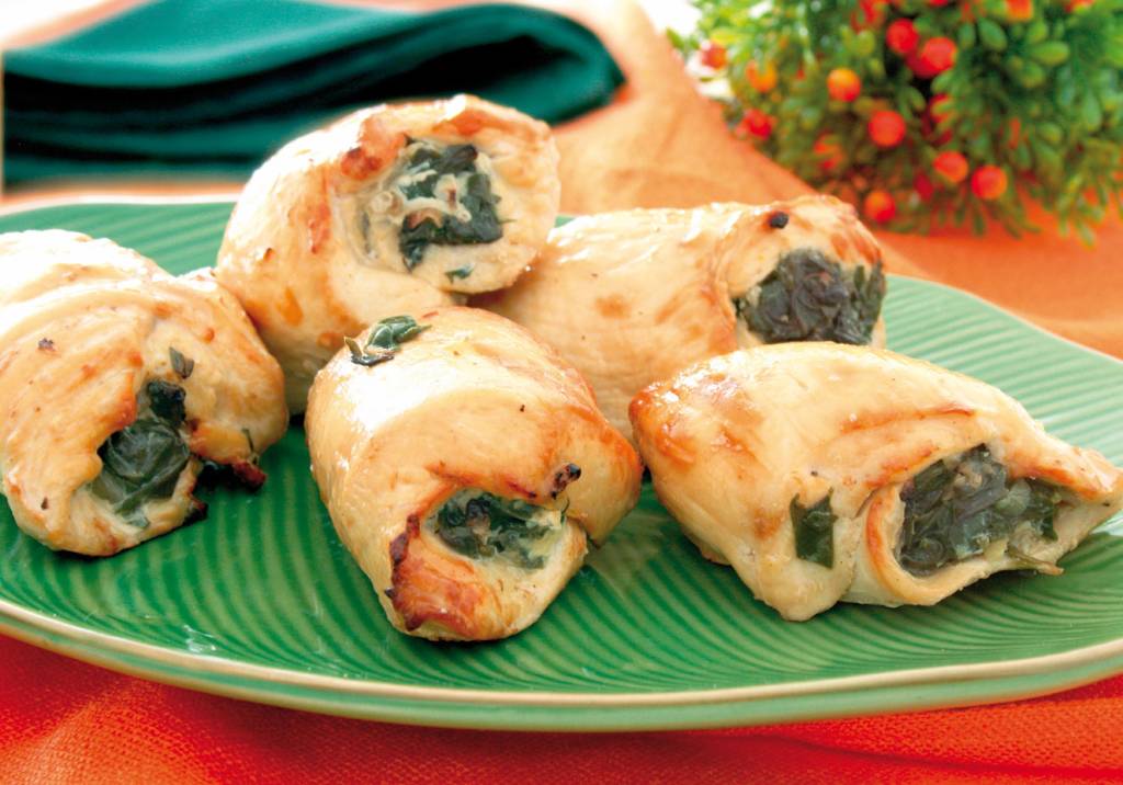 Frango a rolê recheado vai tirar a sua dieta da monotonia