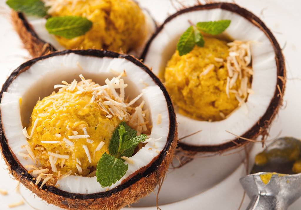 Feito com biomassa, frozen de manga crocante de coco é rico em fibras