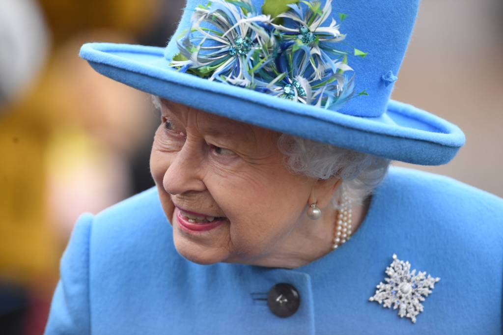 Rainha Elizabeth usa Skype para falar com família durante quarentena
