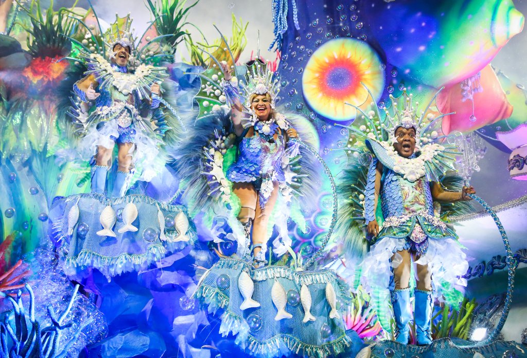 Homenagens, lágrimas e estreias nos dois primeiros dias de Carnaval 2020