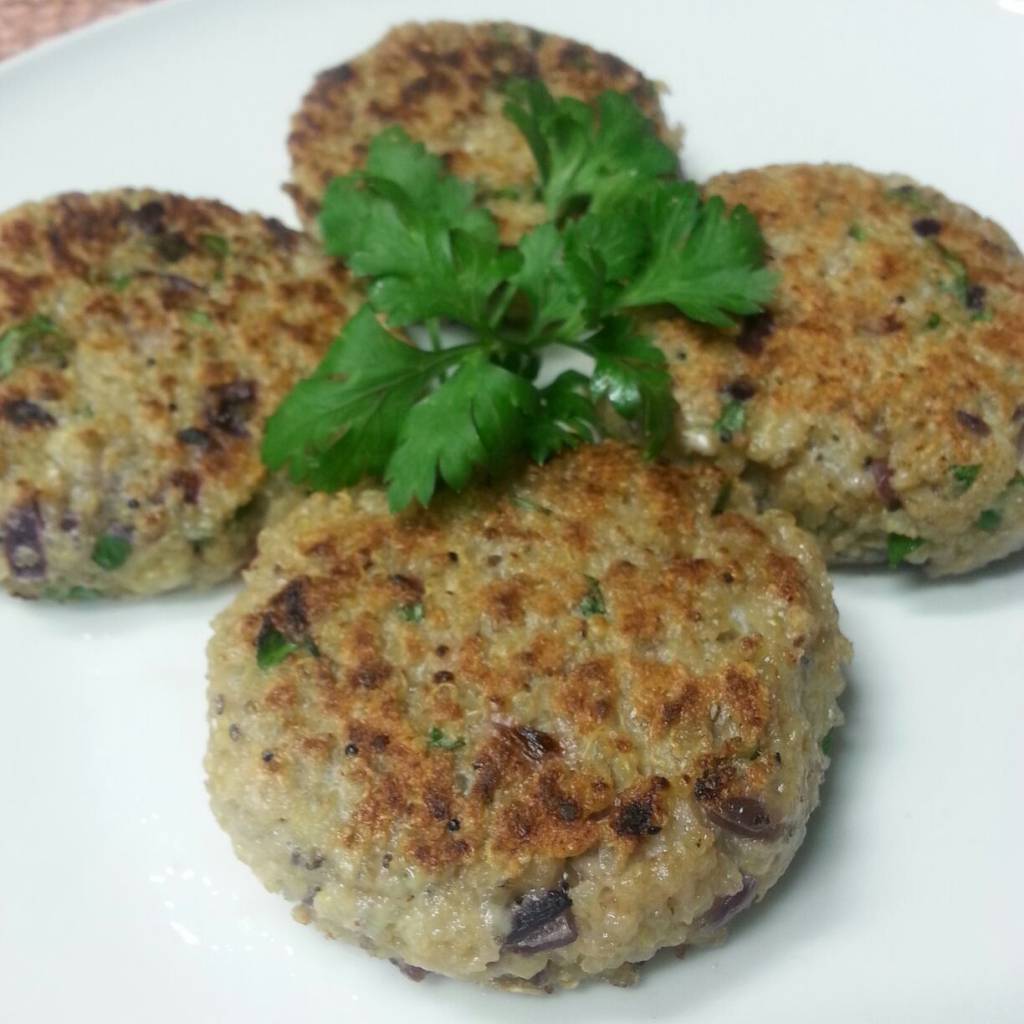 Hambúrguer vegetariano de quinoa