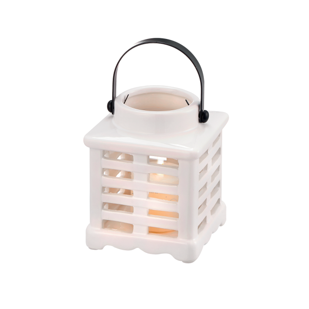 5. Com espaço para uma vela, a lanterna Faixas, de cerâmica branca vazada, tem medidas de 12 x 12 x 15 cm*. Pelo preço de R$ 74,90 em <a href="https://www.gotoshop.com.br/decoracao/IluminacaodeCasa/Luminariasparacasa/lanterna-branca-faixas-12-x-12-x-15-cm-11657069.html?utm_source=sites&utm_medium=materia_minhacasa&utm_campaign=edicaoFEV&utm_content=201802" target="_blank" rel="noopener">abr.ai/lanterna-branca</a> 5. Com espaço para uma vela, a lanterna Faixas, de cerâmica branca vazada, tem medidas de 12 x 12 x 15 cm*. Pelo preço de R$ 74,90 em <a href="https://www.gotoshop.com.br/decoracao/IluminacaodeCasa/Luminariasparacasa/lanterna-branca-faixas-12-x-12-x-15-cm-11657069.html?utm_source=sites&utm_medium=materia_minhacasa&utm_campaign=edicaoFEV&utm_content=201802" target="_blank" rel="noopener">abr.ai/lanterna-branca</a>
