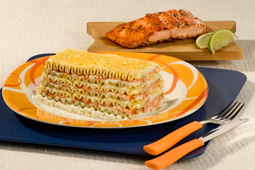 Lasanha de salmão com ervas