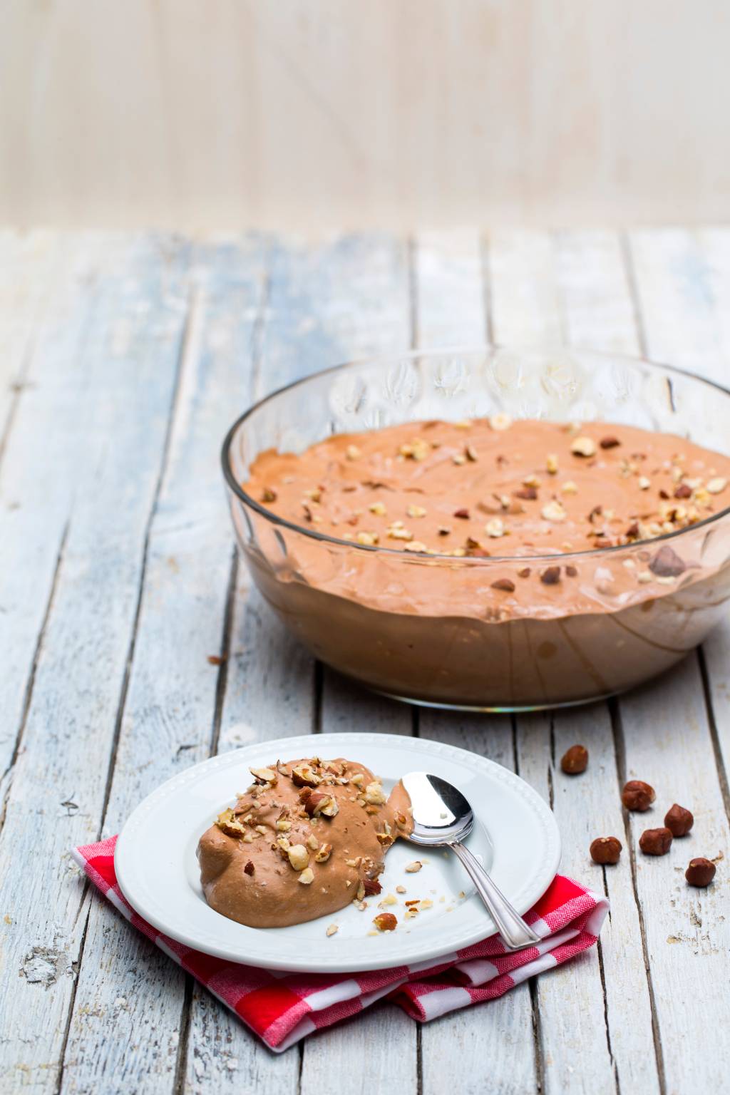 Mousse de chocolate e avelãs