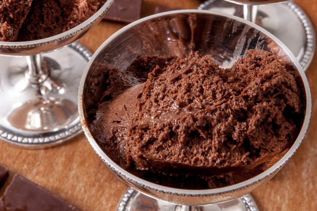 Mousse de chocolate prática