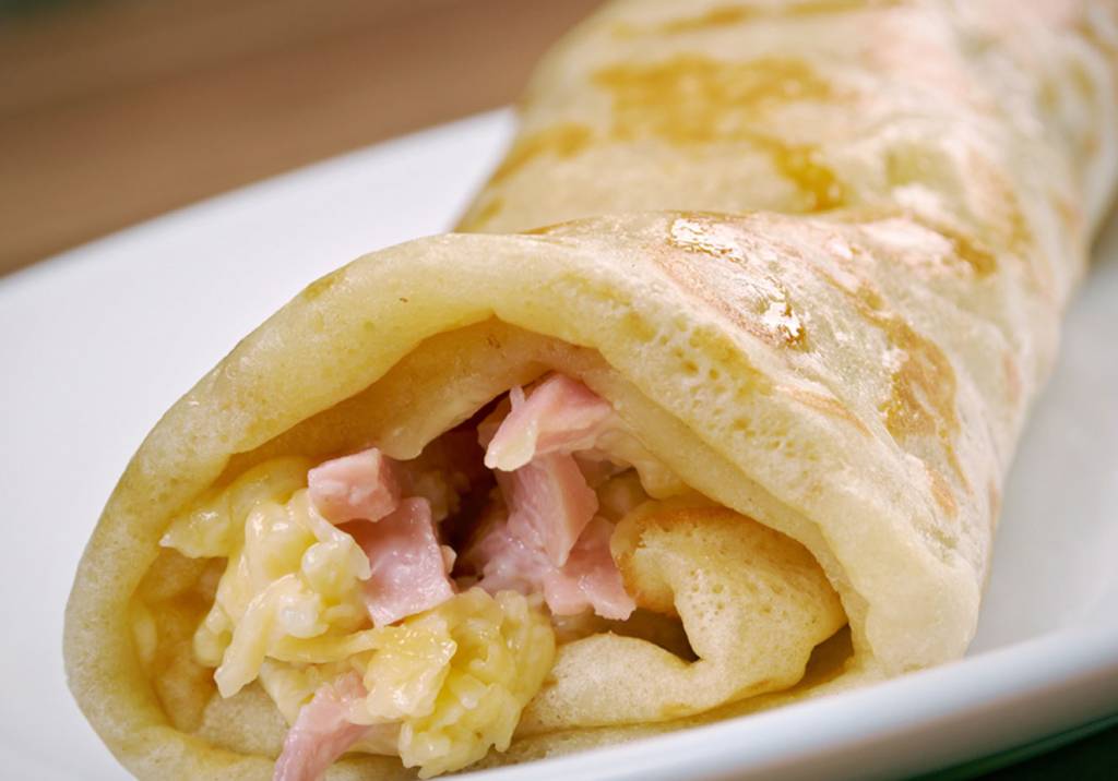 Essa panqueca fit da Leticia Spiller segura a fome por mais tempo