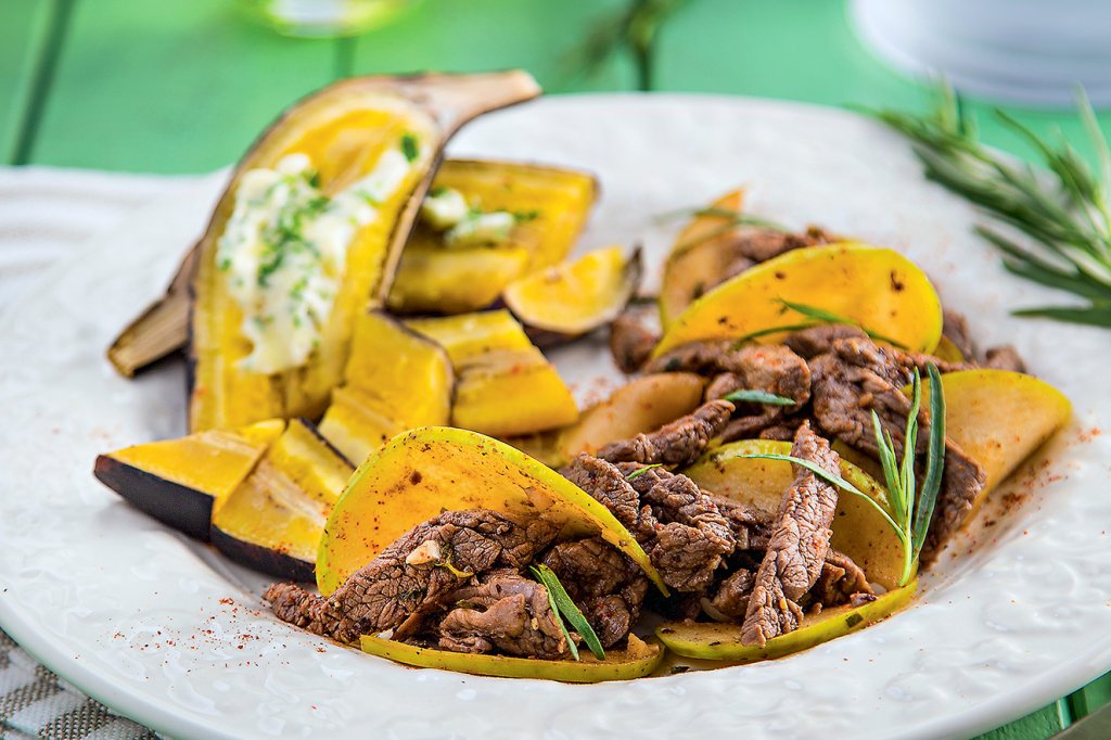 receita-de-picadinho-de-file-mignon-com-maca-verde-e-banana-assada picadinho