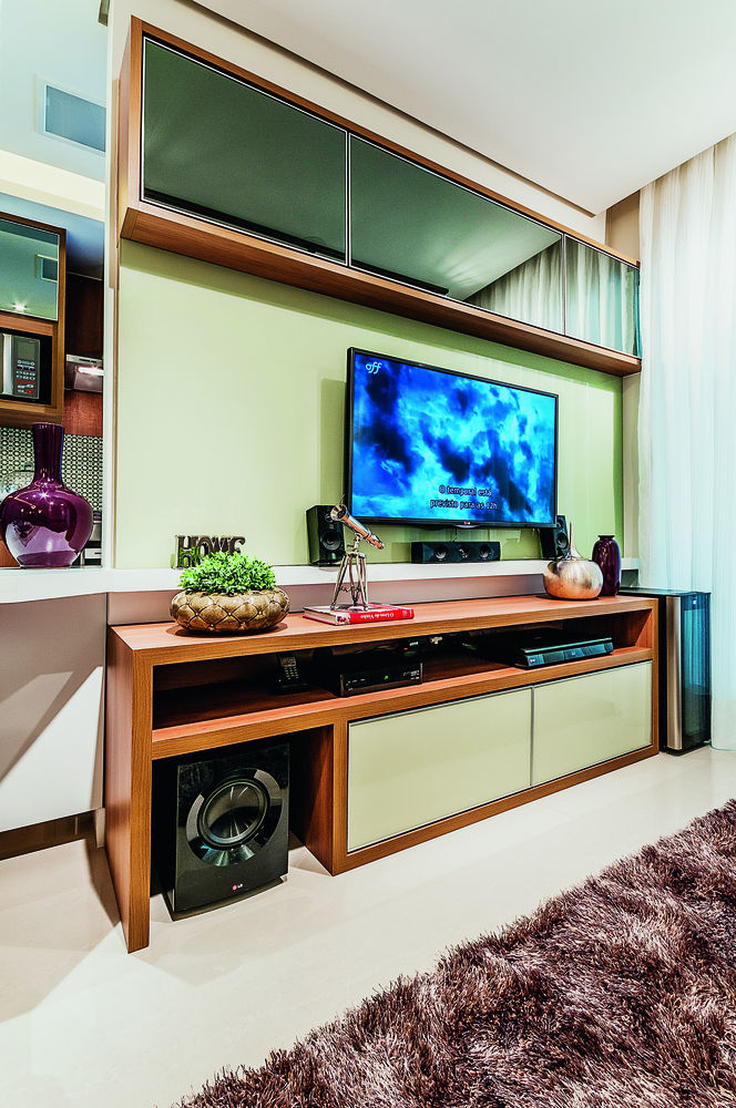 projeto-de-apartamento-aposta-em-elementos-neutros-e-elegantes-painel