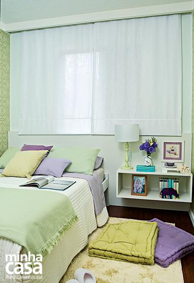 quarto-com-decoracao-suave-e-feminina22