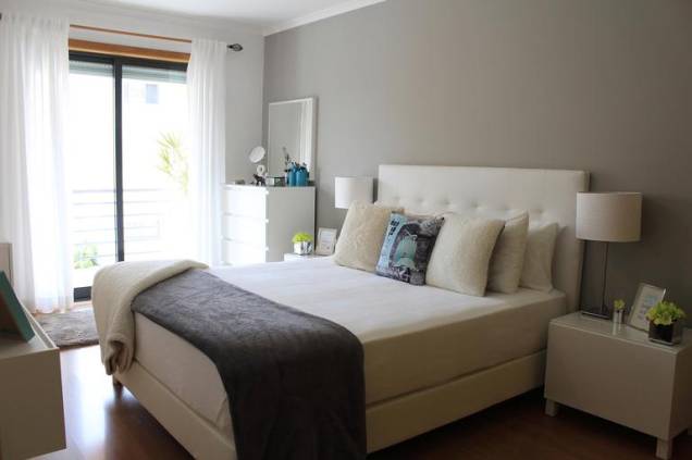 <span>Minha casa tem leitores e admiradores pelo mundo, como </span><span>Sónia Cristina dos Santos Macedo</span><span>, de </span><span>Portugal</span><span>, que abriu as portas de seu quarto para mostrar a decoração que ela mesma planejou. E todo esse capricho foi curtido por 10 mil pessoas em nossa fanpage.</span> <span>Minha casa tem leitores e admiradores pelo mundo, como </span><span>Sónia Cristina dos Santos Macedo</span><span>, de </span><span>Portugal</span><span>, que abriu as portas de seu quarto para mostrar a decoração que ela mesma planejou. E todo esse capricho foi curtido por 10 mil pessoas em nossa fanpage.</span>
