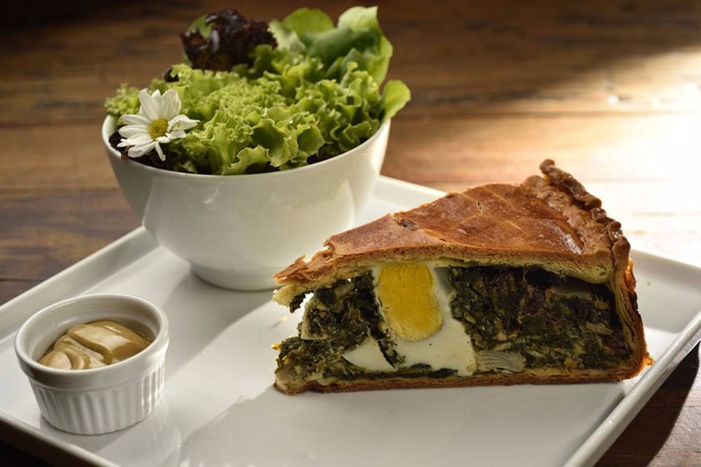 Quiche de frango com brócolis