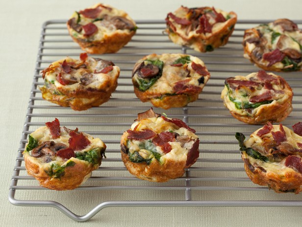 Miniquiche de espinafre e cogumelos