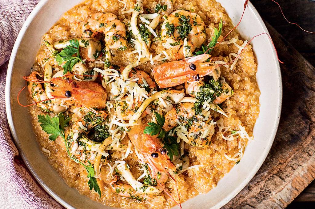 Quinoto de camarão com shimeji e parmesão