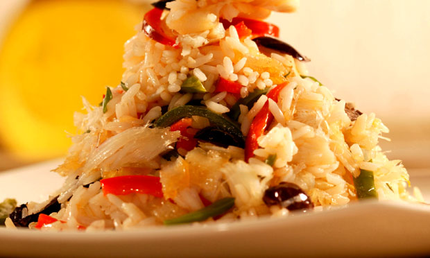 Arroz com bacalhau e pimentão