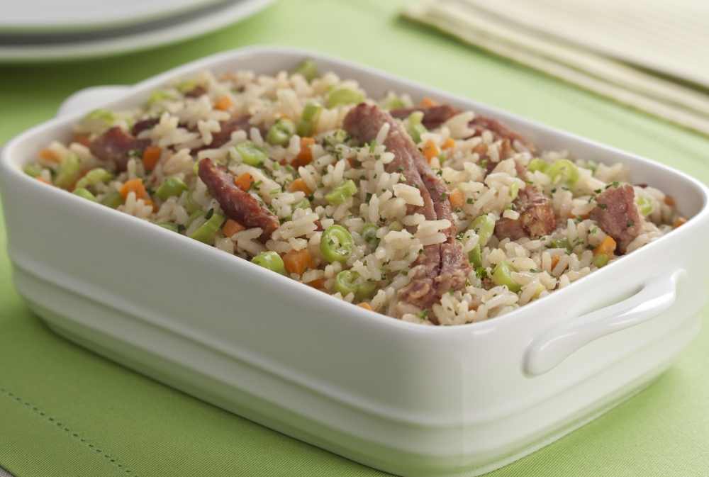 Arroz com legumes e costelinha