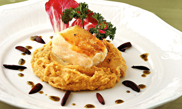 Bacalhau com grão-de-bico