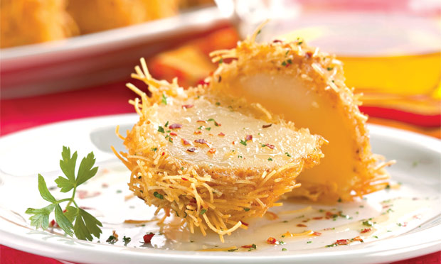 Batata crocante com macarrão cabelo de anjo