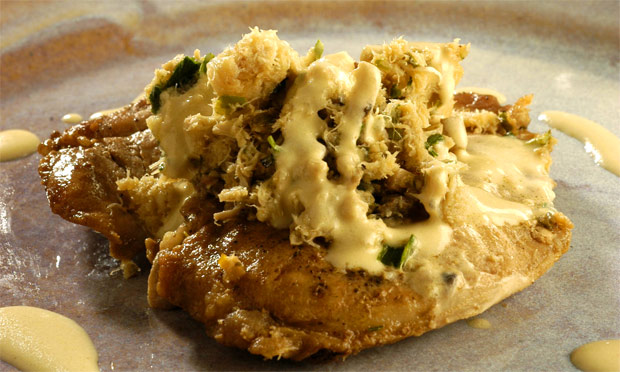 Bisteca de porco com carne de siri