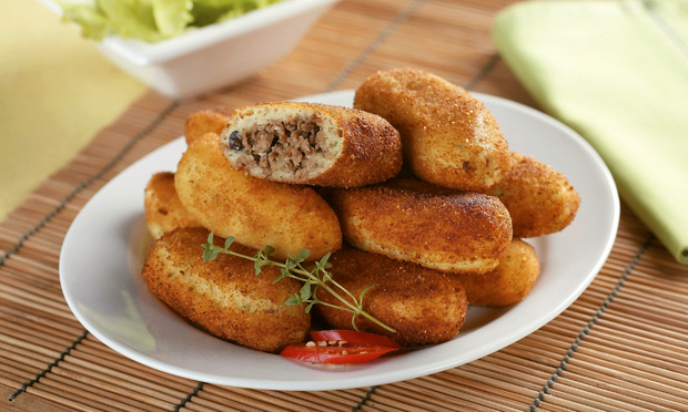 Bolinho de batata com carne moída