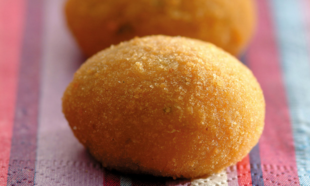 Bolinho de aipim e carne-seca
